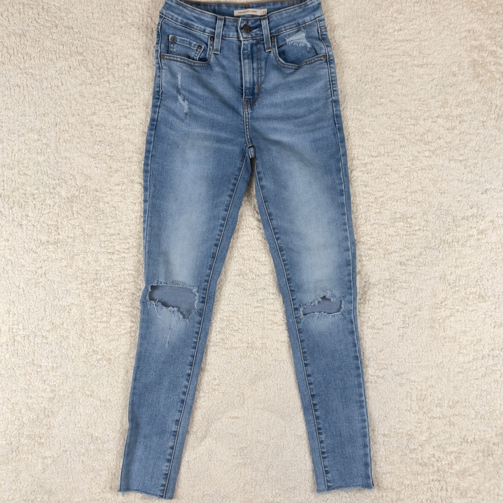 Levi’s | Women's 721 Skinny Jeans | Stretch | High-Rise | Light Wash | Size 25
